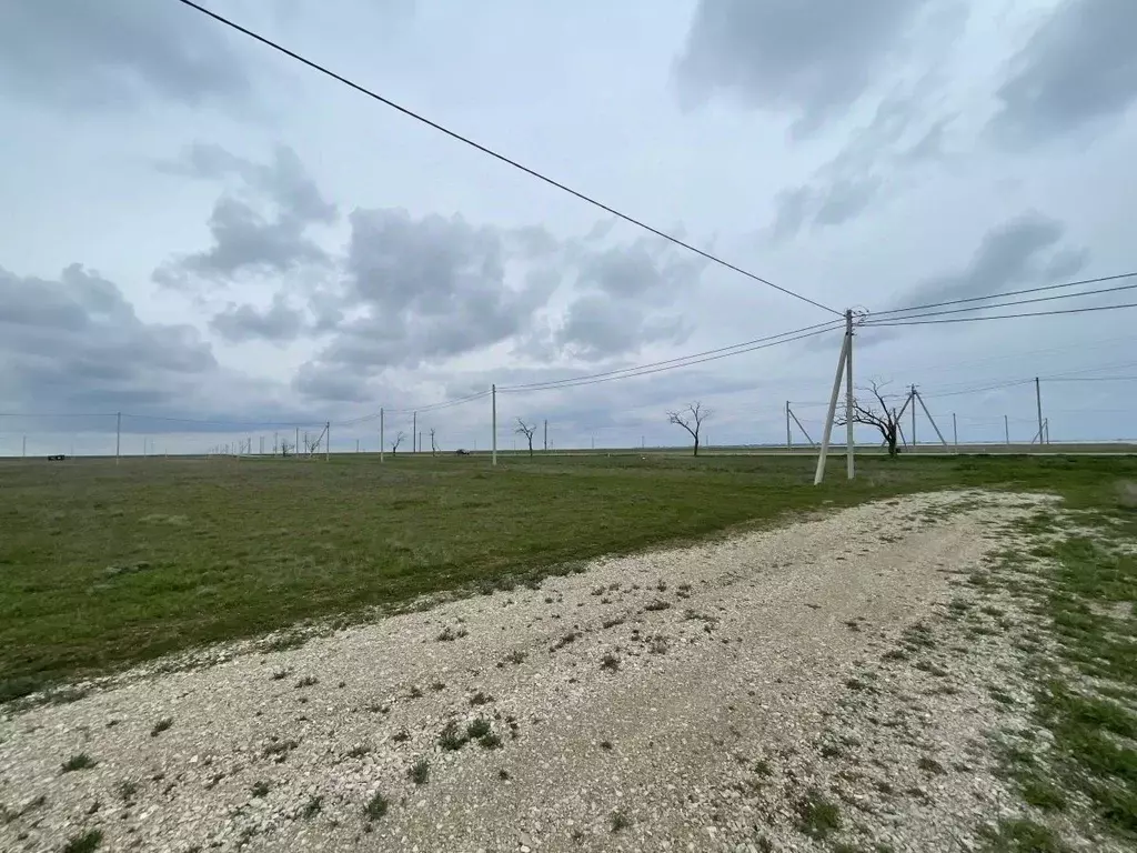 Участок в Крым, Сакский район, Штормовское с/пос, с. Крыловка ул. ... - Фото 2