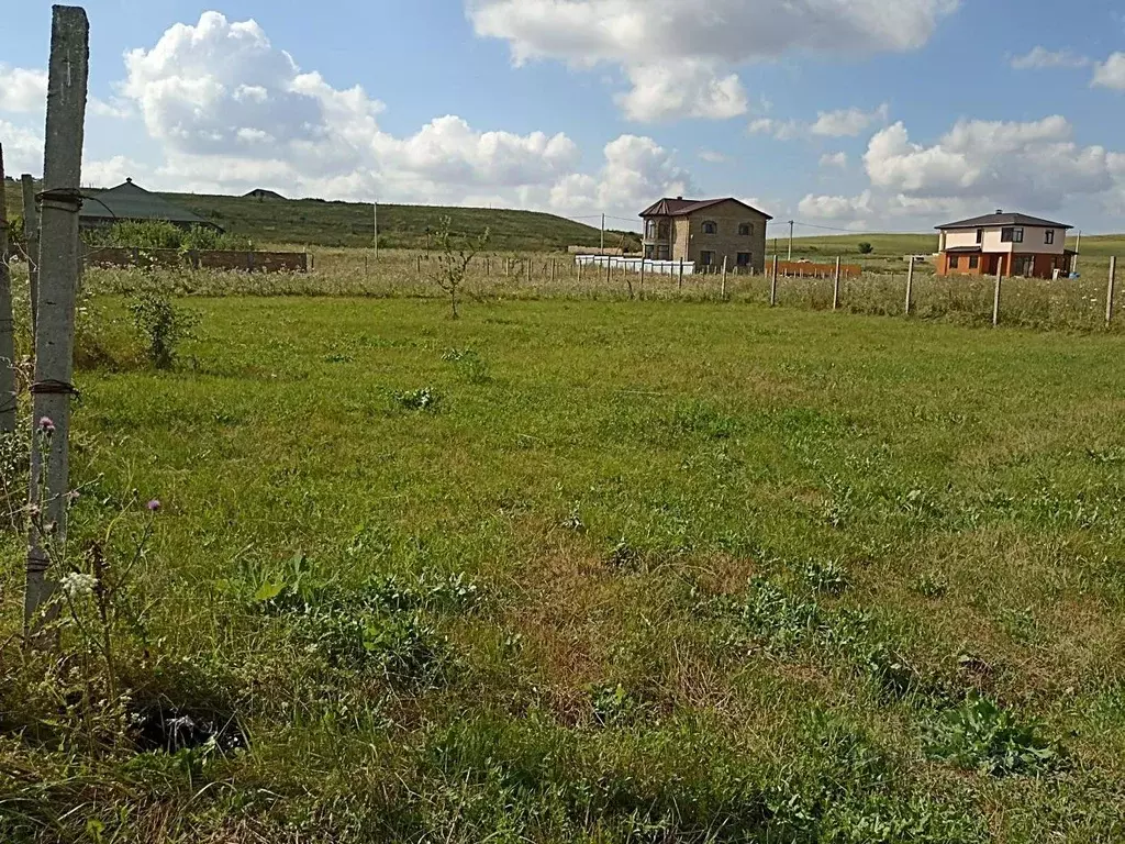 Участок в Крым, Бахчисарайский район, Почтовское с/пос, с. Приятное ... - Фото 1