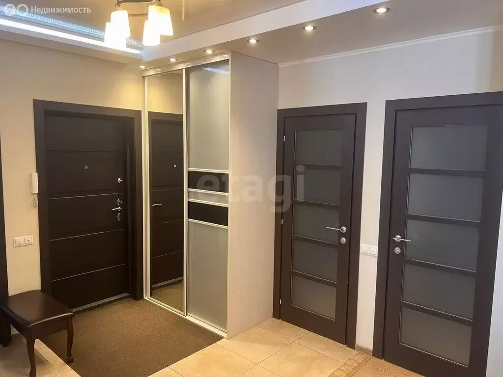 3-комнатная квартира: Барнаул, улица Папанинцев, 111 (110 м) - Фото 2