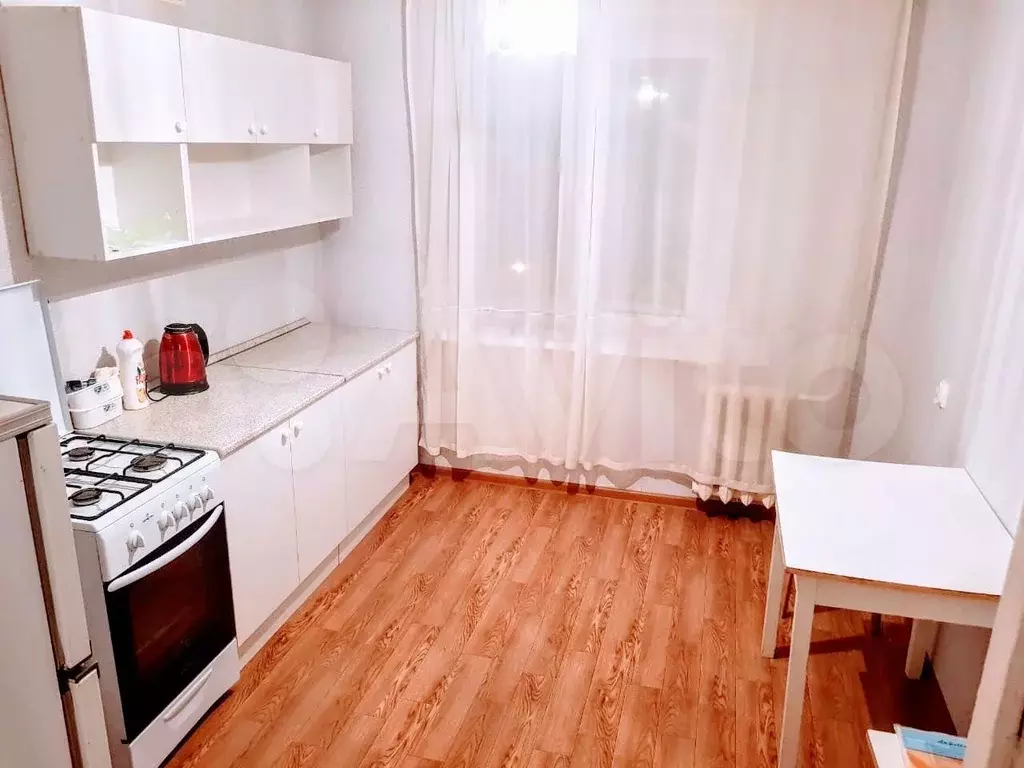 1-к. квартира, 40 м, 1/9 эт. - Фото 1