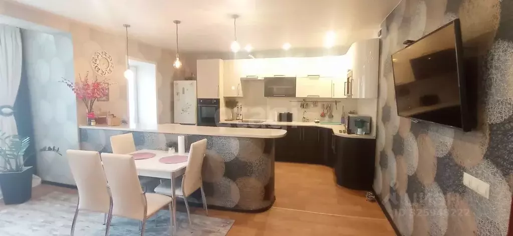 4-к кв. Кемеровская область, Юрга ул. Машиностроителей, 53Б (180.5 м) - Фото 1