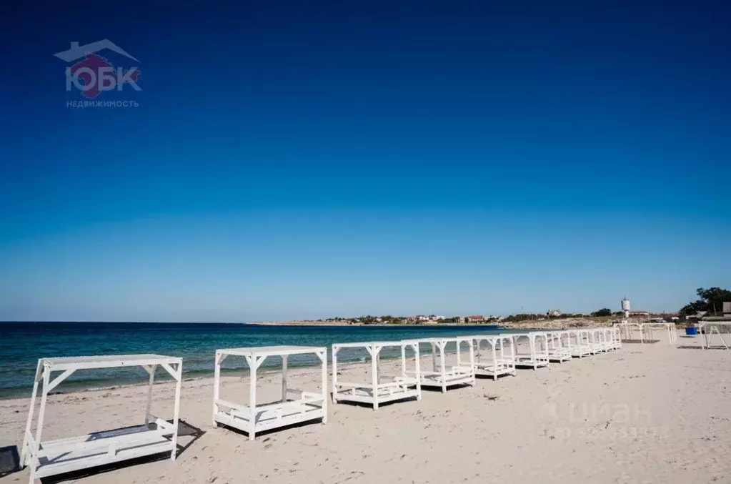 1-к кв. Крым, Черноморское пгт ул. Сигнальная, 2Б (40.0 м) - Фото 1