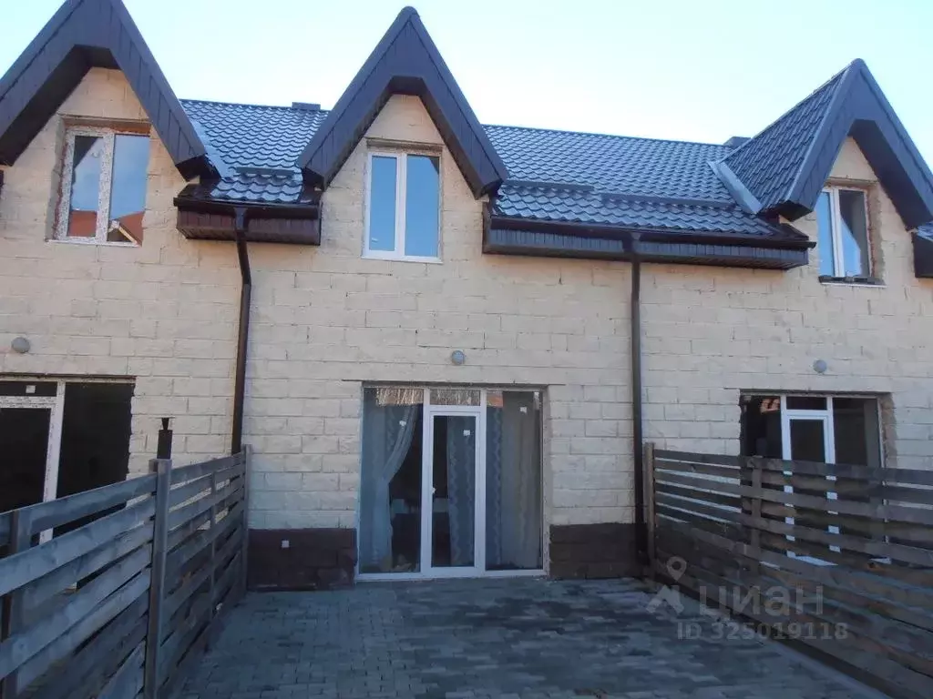 Дом в Башкортостан, Абзелиловский район, Ташбулатовский сельсовет, д. ... - Фото 1