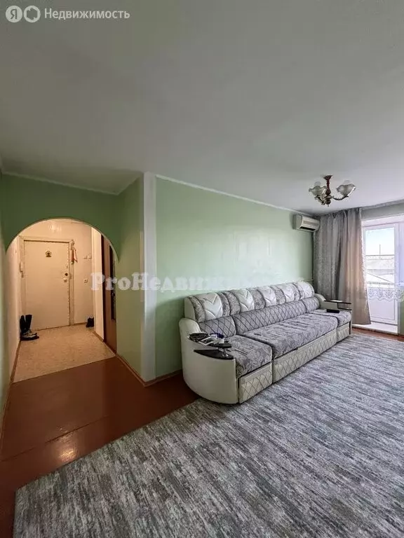 3-комнатная квартира: Кызыл, улица Кочетова, 97 (56.9 м) - Фото 1