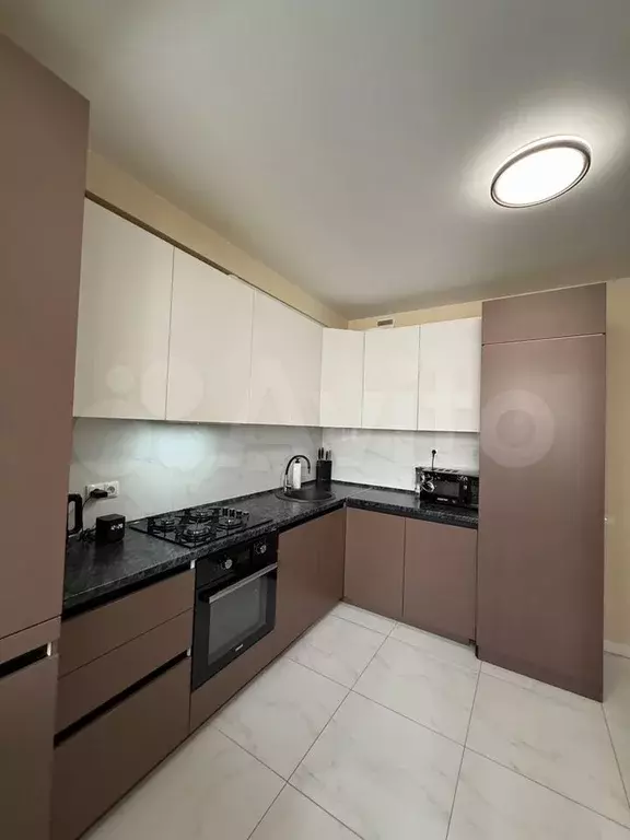 2-к. квартира, 63 м, 4/9 эт. - Фото 0