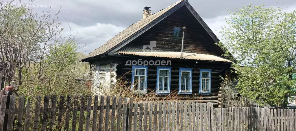 Дом в посёлок городского типа Староуткинск, улица Рабочей Молодёжи, 61 ... - Фото 2