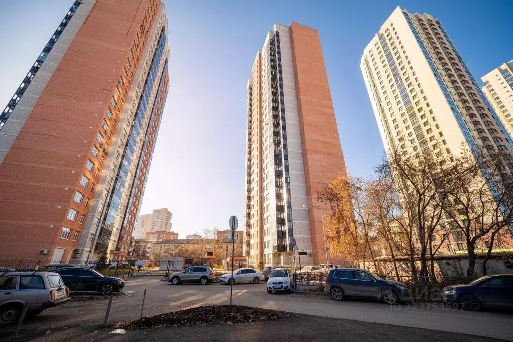 Гараж в Свердловская область, Екатеринбург ул. Машинная, 44к3 (15 м) - Фото 1