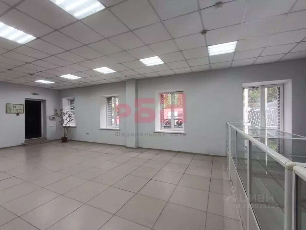 Торговая площадь в Тюменская область, Тюмень Авторемонтная ул., 12 ... - Фото 1