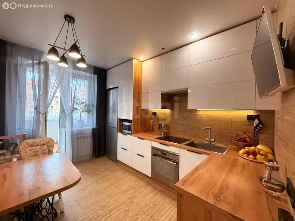 2-комнатная квартира: Красненькая, Совхозная улица, 210к4 (63.1 м) - Фото 1