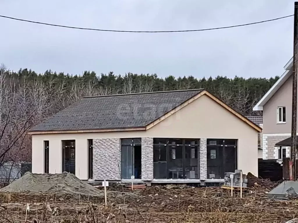 Дом в Свердловская область, Екатеринбург Изоплит жилрайон, 1 (90 м) - Фото 0