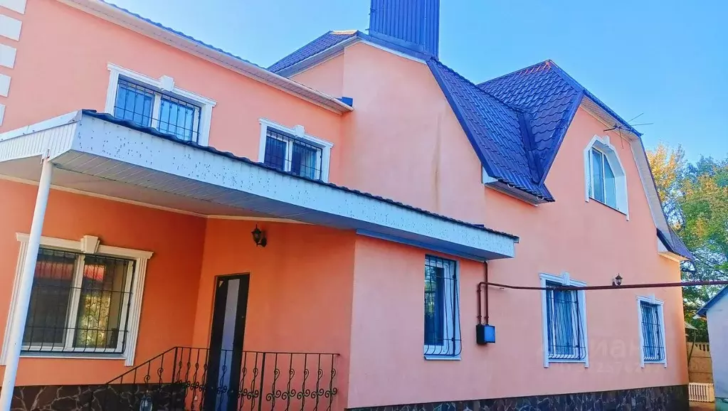 Дом в Саратовская область, Саратов Ударная ул. (300 м) - Фото 1