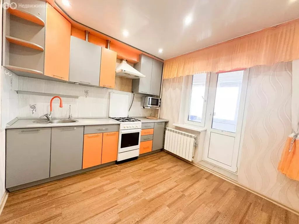 2-комнатная квартира: Бор, 2-й микрорайон, улица 2-й Микрорайон, 18А ... - Фото 1
