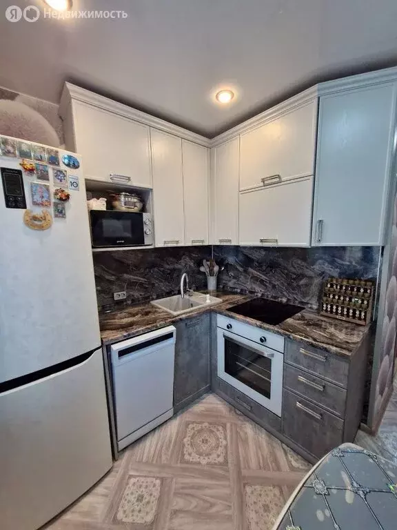 3-комнатная квартира: Краснокаменск, 3-й микрорайон, 305 (58.8 м) - Фото 1