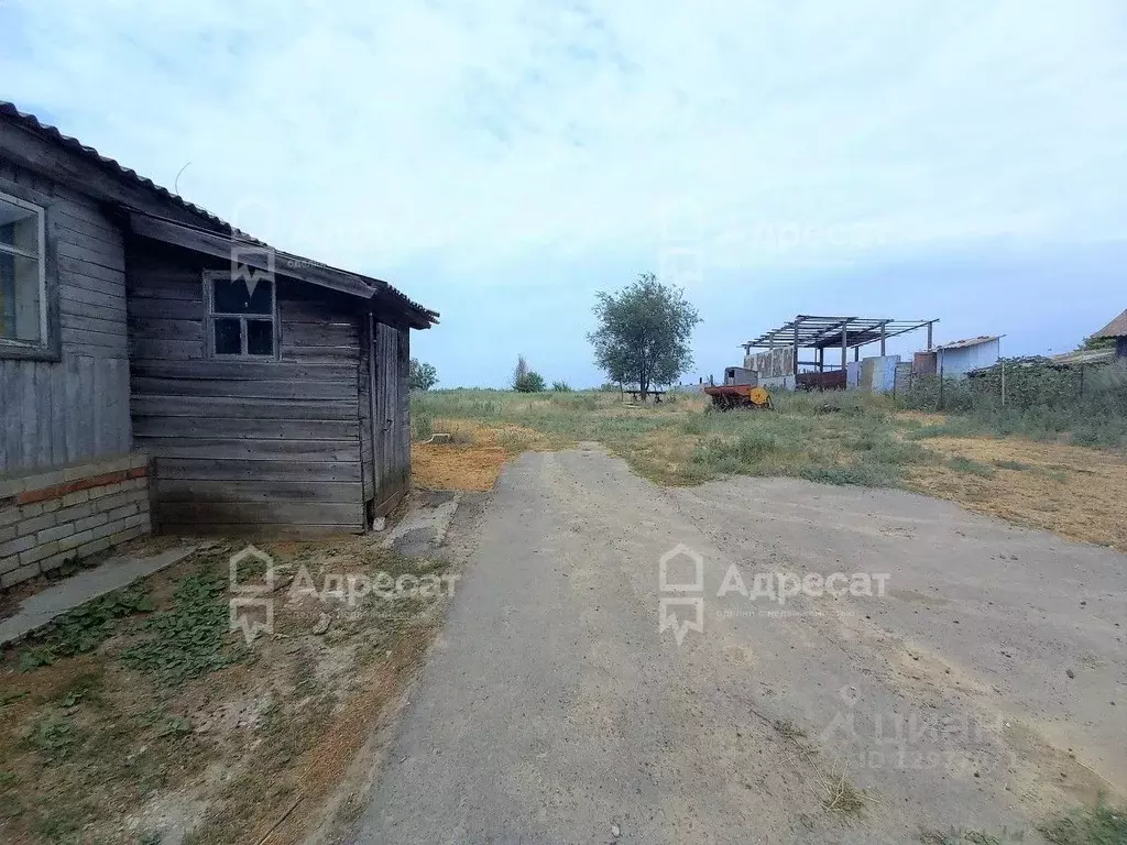 Дом в Волгоградская область, Городищенский район, с. Карповка ул. ... - Фото 1