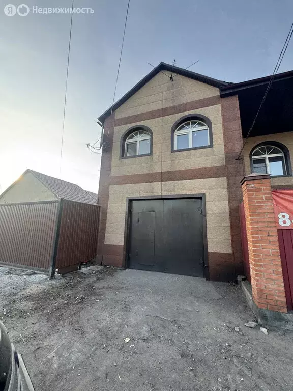 Дом в Республика Тыва, Кызыл (230 м) - Фото 1