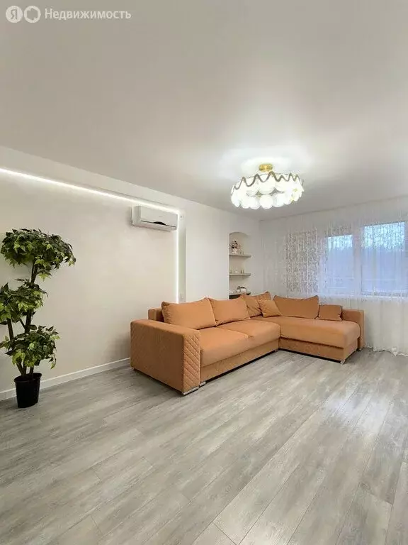 3-комнатная квартира: Киров, Ульяновская улица, 20к1 (87.4 м) - Фото 0