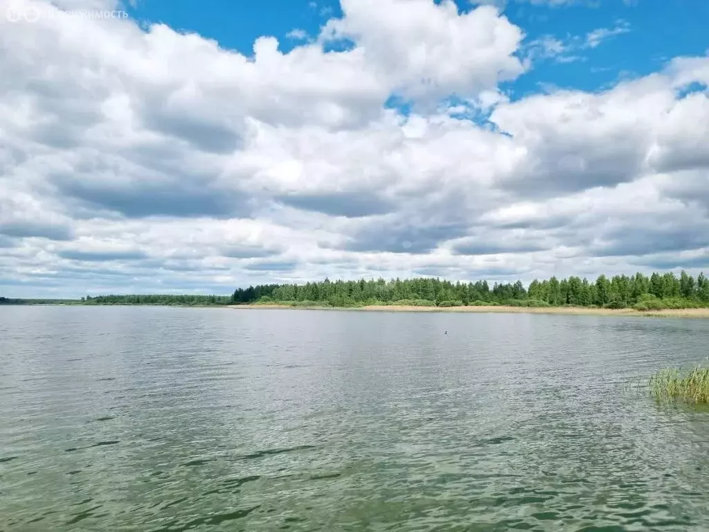 Участок в Слобода, село Слобода, Центральная улица (102.5 м) - Фото 2