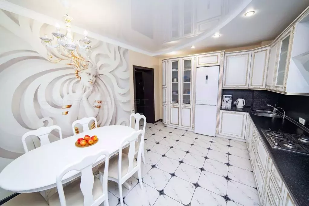 3-к кв. Татарстан, Казань ул. Баки Урманче, 9 (102.7 м) - Фото 1