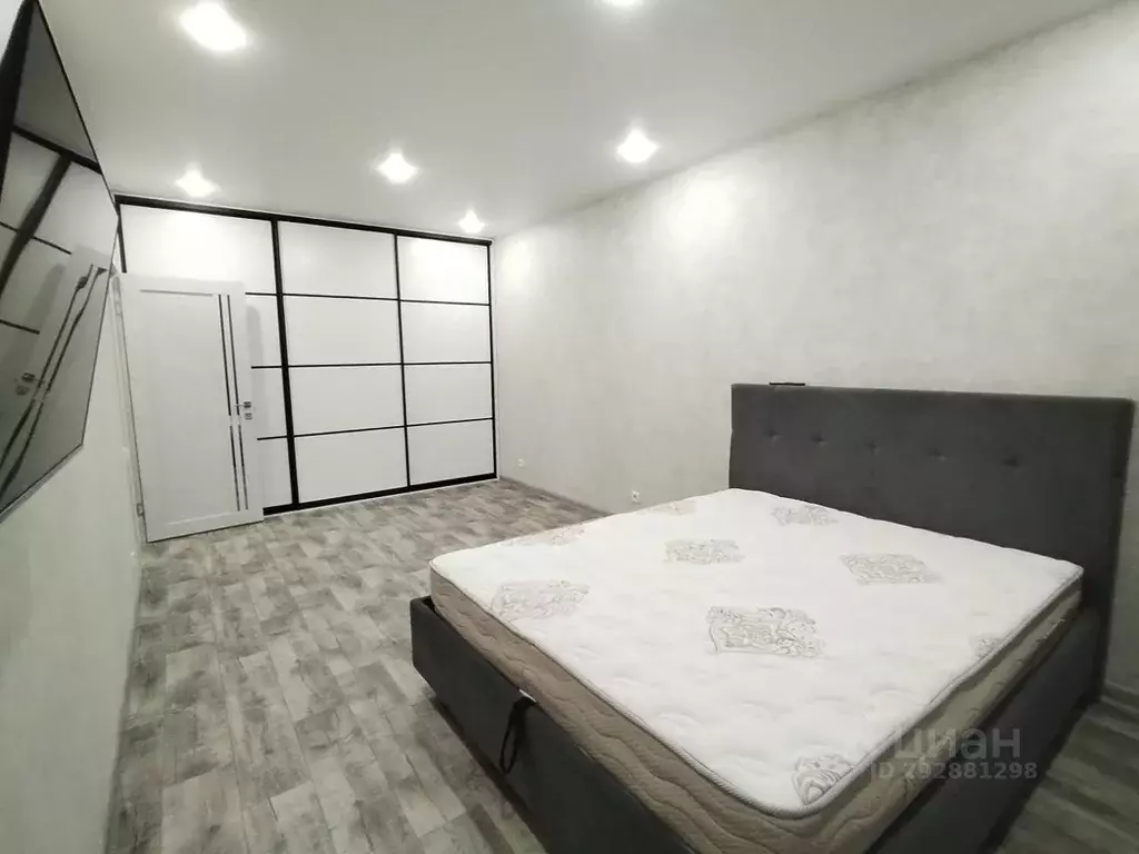 2-к кв. Тюменская область, Тюмень ул. Республики, 204к10 (58.4 м) - Фото 2