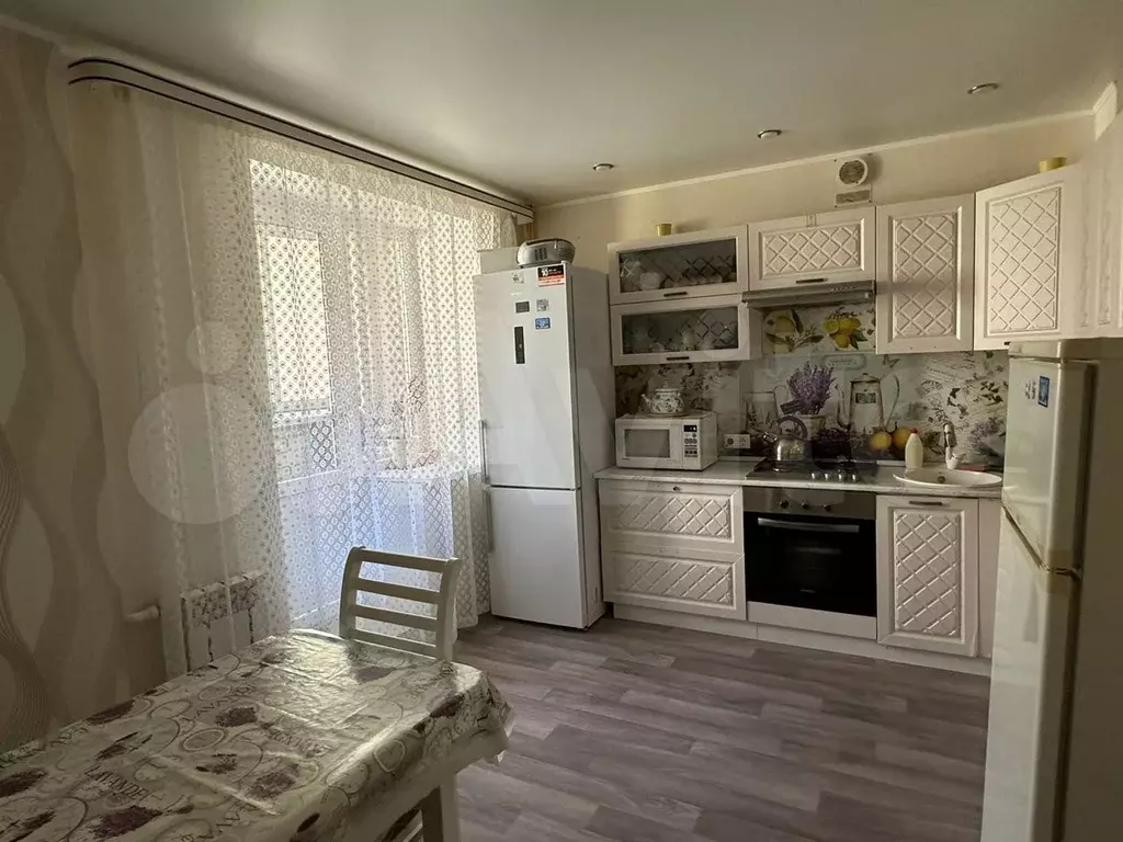 2-к. квартира, 60 м, 3/10 эт. - Фото 0