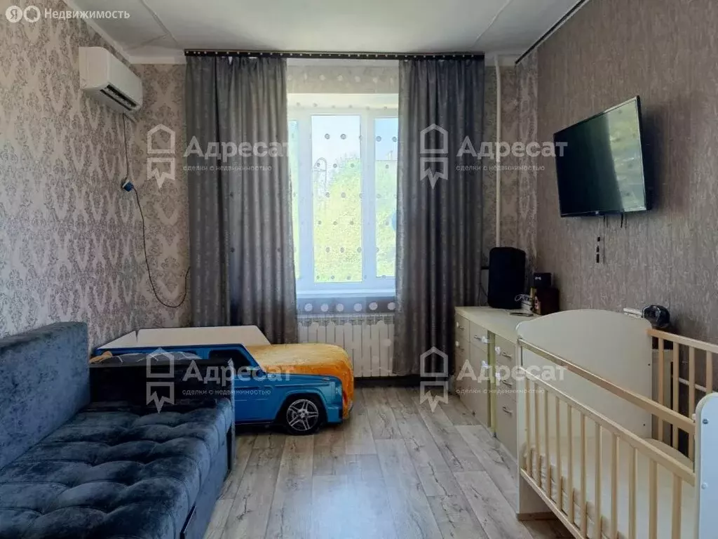 3-комнатная квартира: Волгоград, улица Таращанцев, 12 (74.1 м) - Фото 1