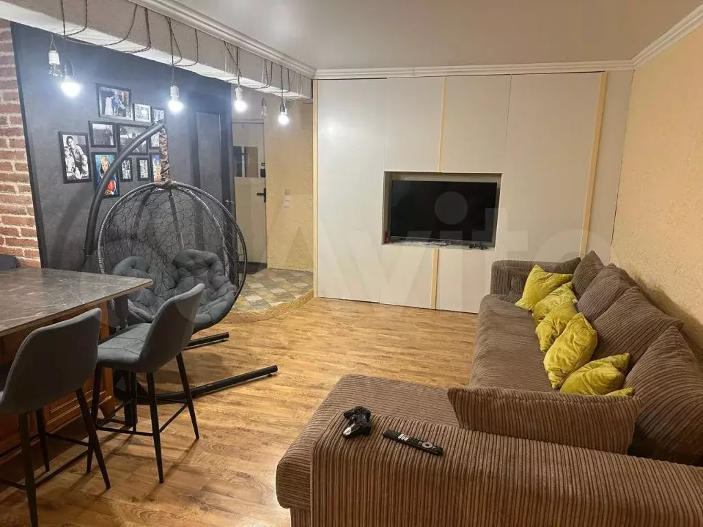 2-к. квартира, 40 м, 1/5 эт. - Фото 1