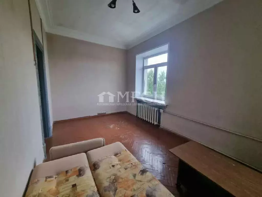 Продается комната в 5-комнатной квартире - Фото 1