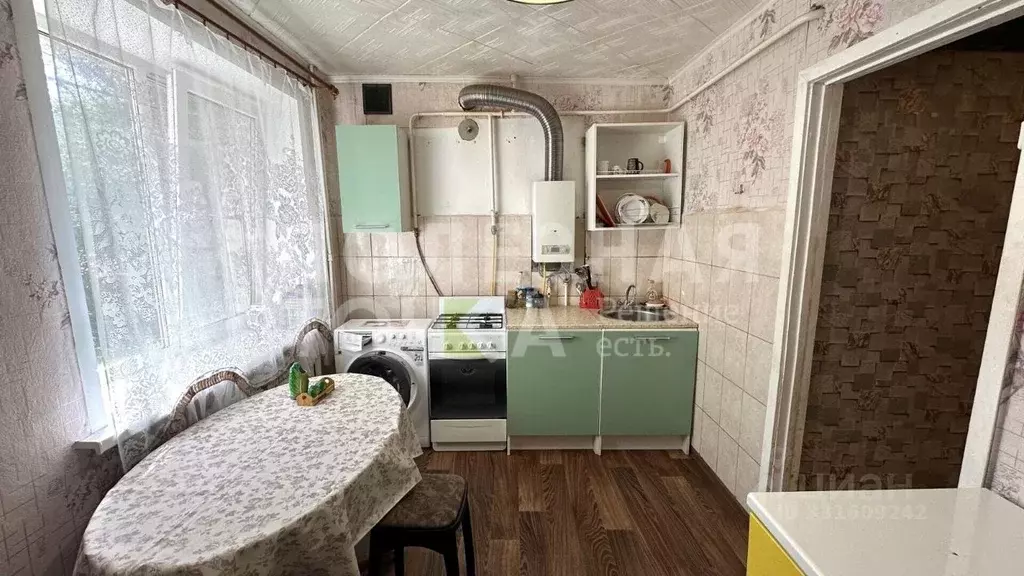 1-к кв. Новгородская область, Боровичи Школьный бул., 35А (41.9 м) - Фото 1