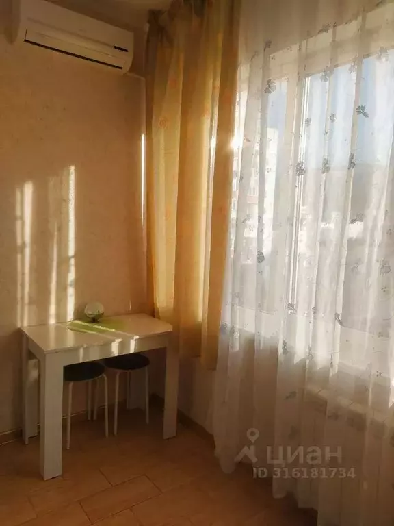 1-к кв. Краснодарский край, Геленджик Южный мкр, ул. Жуковского, 10 ... - Фото 0