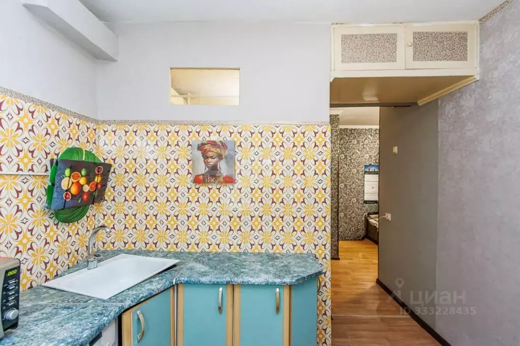 3-к кв. Тюменская область, Тюмень ул. Карла Маркса, 10 (50.1 м) - Фото 1