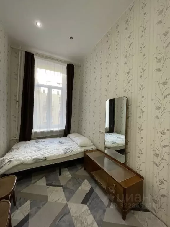 Комната Санкт-Петербург Большая Конюшенная ул., 19/8 - Фото 1