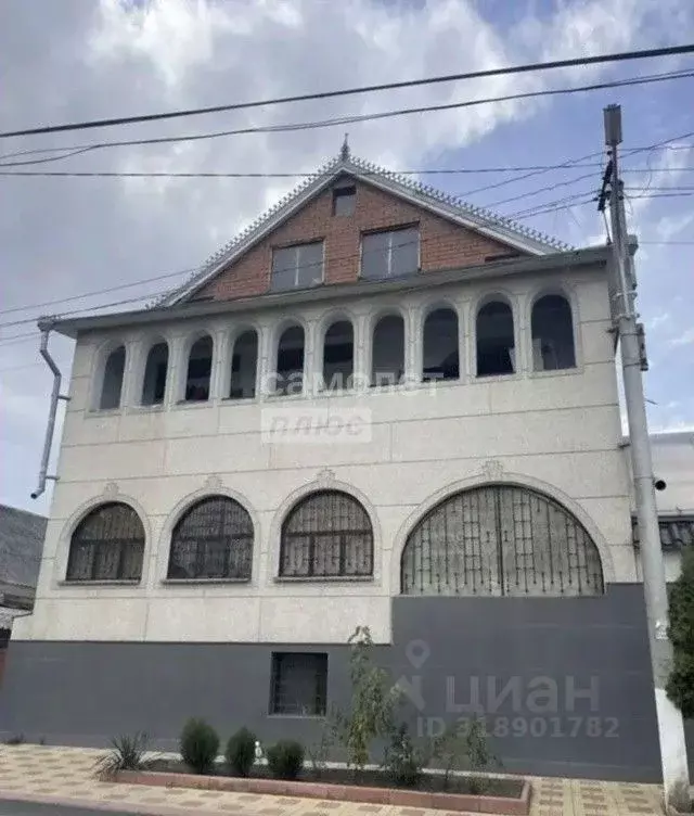 Дом в Кабардино-Балкария, Нальчик ул. Настуева, 9 (380 м) - Фото 0