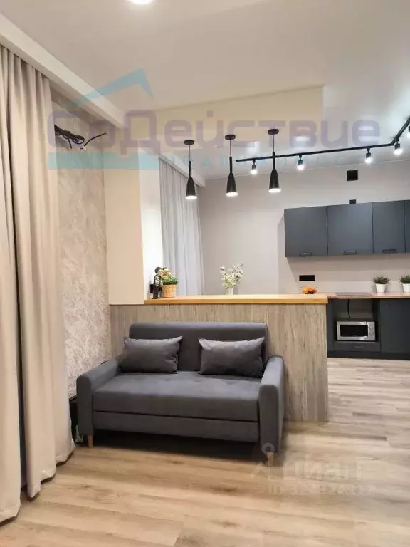 1-к кв. Омская область, Омск просп. Комарова, 11/4 (38.4 м) - Фото 1