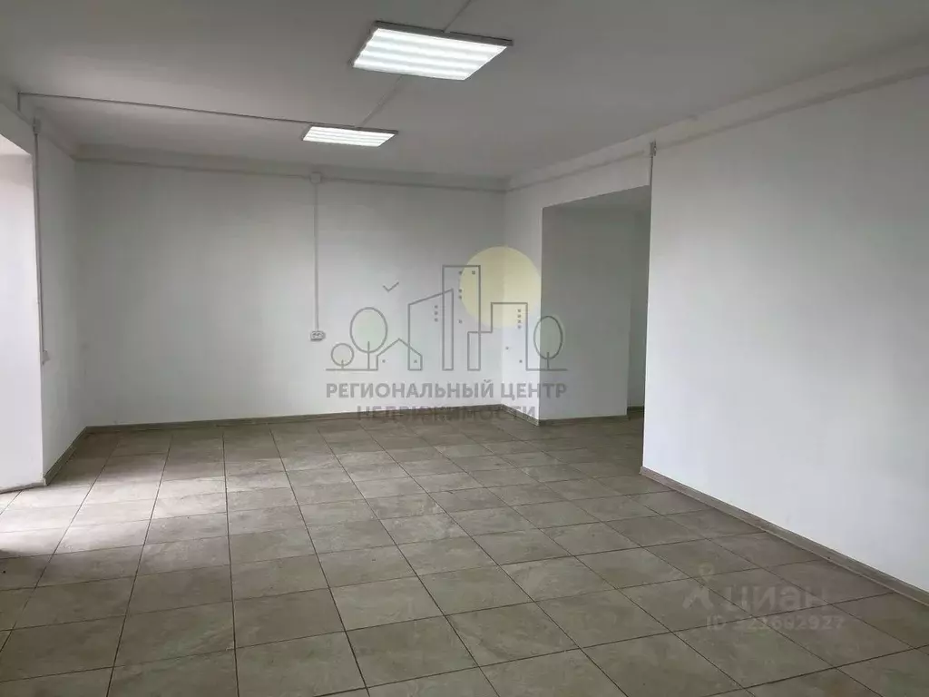 Торговая площадь в Иркутская область, Эхирит-Булагатский район, пос. ... - Фото 2