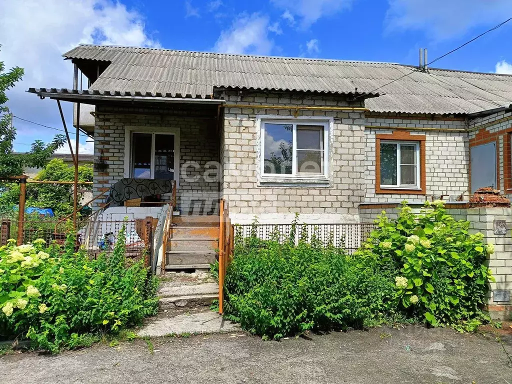 3-к кв. Белгородская область, Старооскольский городской округ, с. ... - Фото 0
