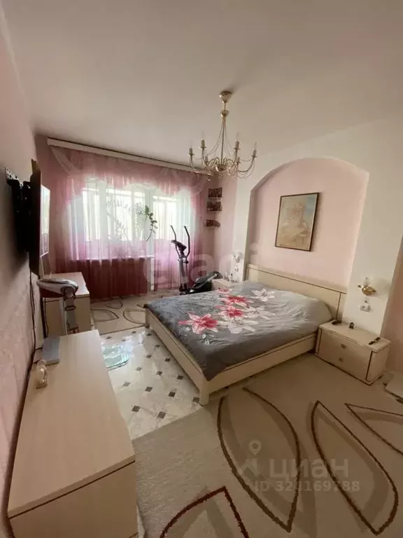 4-к кв. Ханты-Мансийский АО, Сургут проезд Дружбы, 8 (87.3 м) - Фото 1