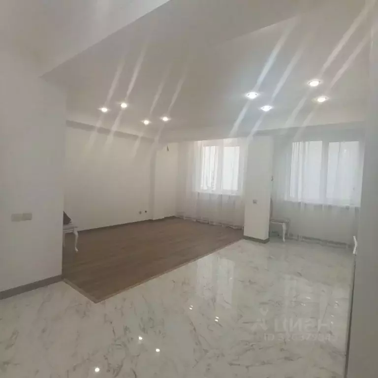 2-к кв. Краснодарский край, Сочи Молодогвардейская ул., 2К (36.4 м) - Фото 0