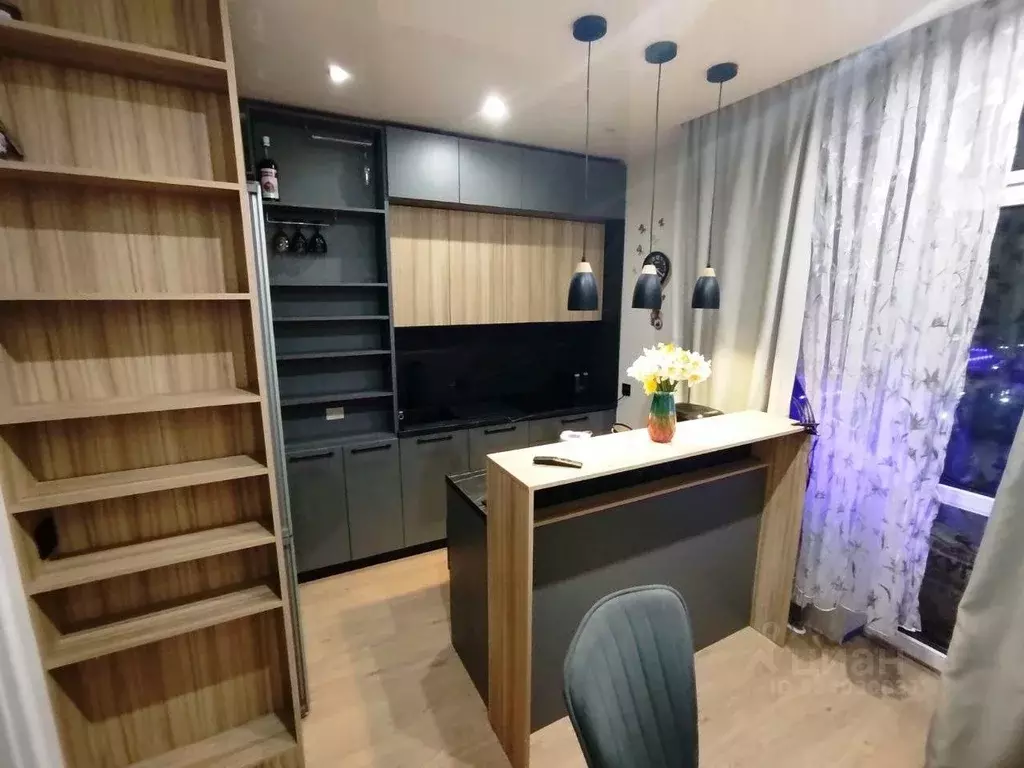 3-к кв. Санкт-Петербург ул. Летчика Лихолетова, 14к4 (75.8 м) - Фото 1