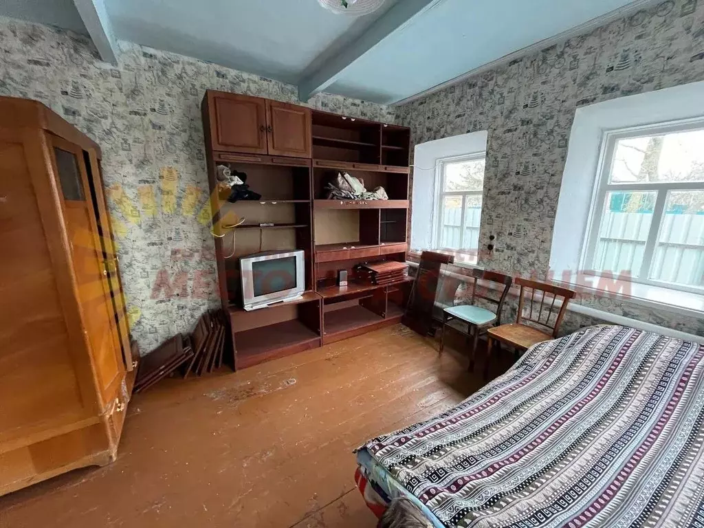 Дом в Краснодарский край, Щербиновский район, Шабельское с/пос, с. ... - Фото 1