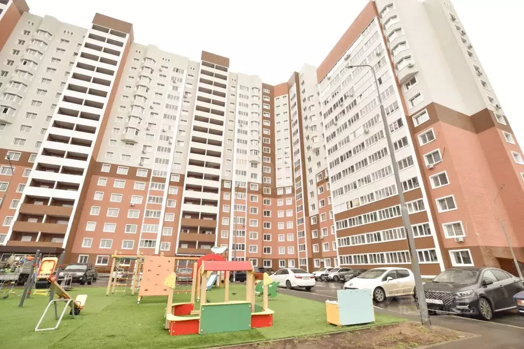 2-к кв. Оренбургская область, Оренбург ул. Фронтовиков, 10/4 (58.6 м) - Фото 1