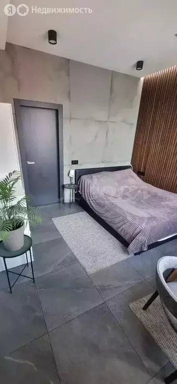 1-комнатная квартира: Тюмень, улица Ю.-Р.Г. Эрвье, 32к1 (45 м) - Фото 0