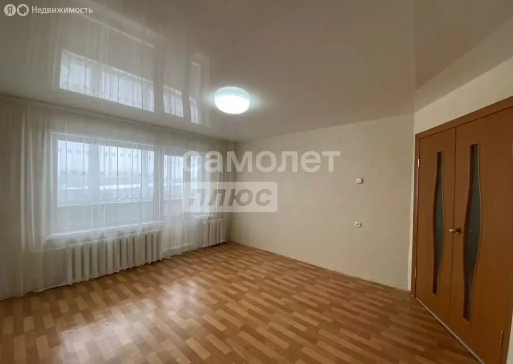 3-комнатная квартира: посёлок Мирный, Садовая улица, 12 (57 м) - Фото 0