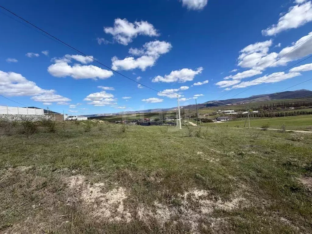 Участок в Крым, Симферопольский район, Добровское с/пос, с. Пионерское ... - Фото 2