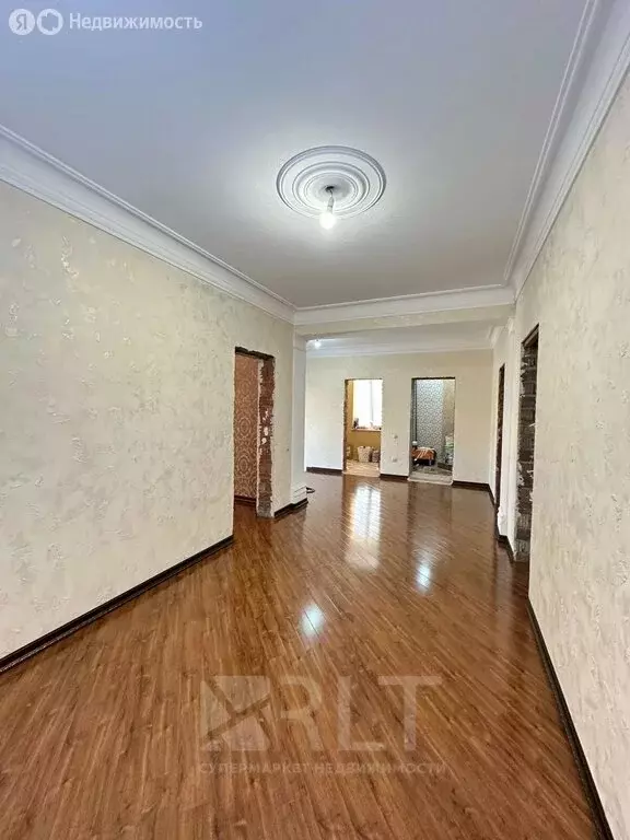 Дом в Махачкала, проспект Амет-хана Султана, 12А (250 м) - Фото 2