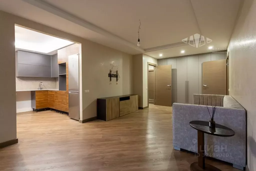 3-к кв. Санкт-Петербург пос. Парголово, ул. Федора Абрамова, 15 (80.0 ... - Фото 1