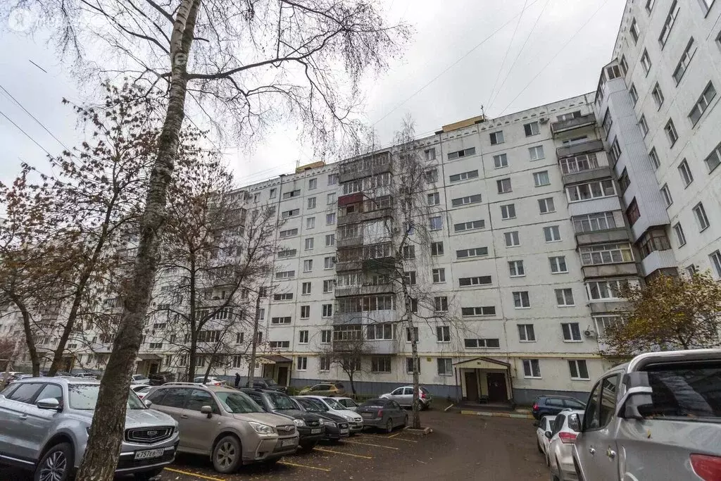 3-комнатная квартира: Уфа, улица Николая Дмитриева, 1 (60.5 м) - Фото 1