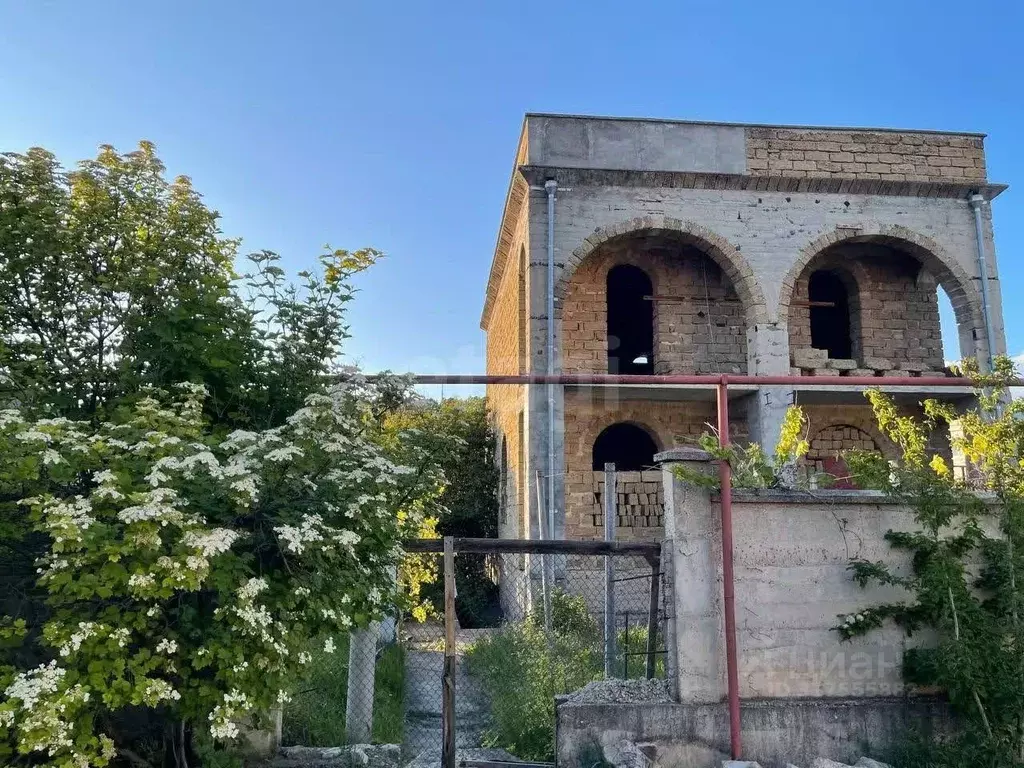Участок в Крым, Симферополь ул. Братьев Айвазовских, 100 (6.0 сот.) - Фото 0