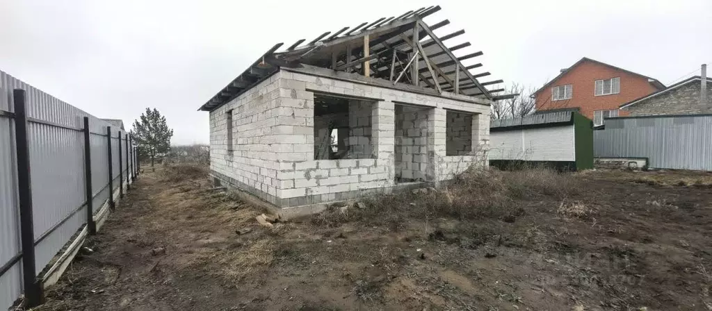 Дом в Воронежская область, Семилуки Молодежная ул., 35А (80 м) - Фото 1
