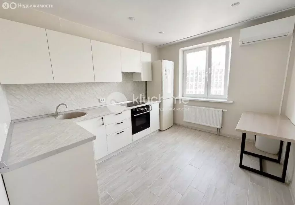 1-комнатная квартира: Казань, улица Рауиса Гареева, 105 (36 м) - Фото 1