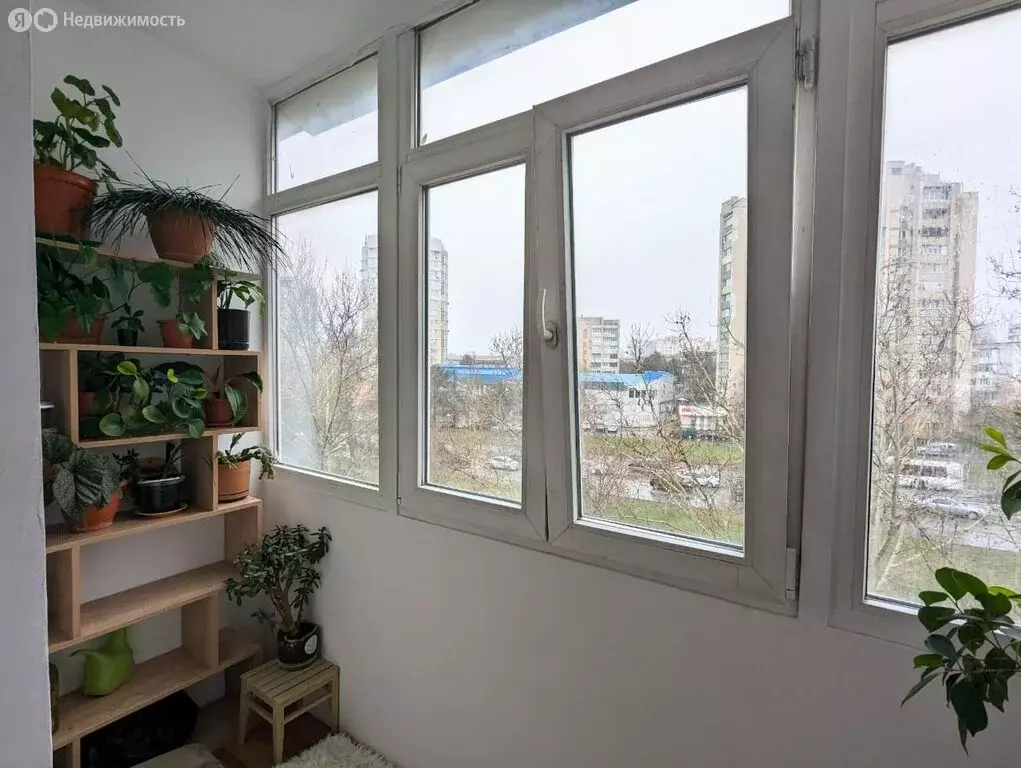 3-комнатная квартира: Симферополь, Киевская улица, 114 (61.1 м) - Фото 0